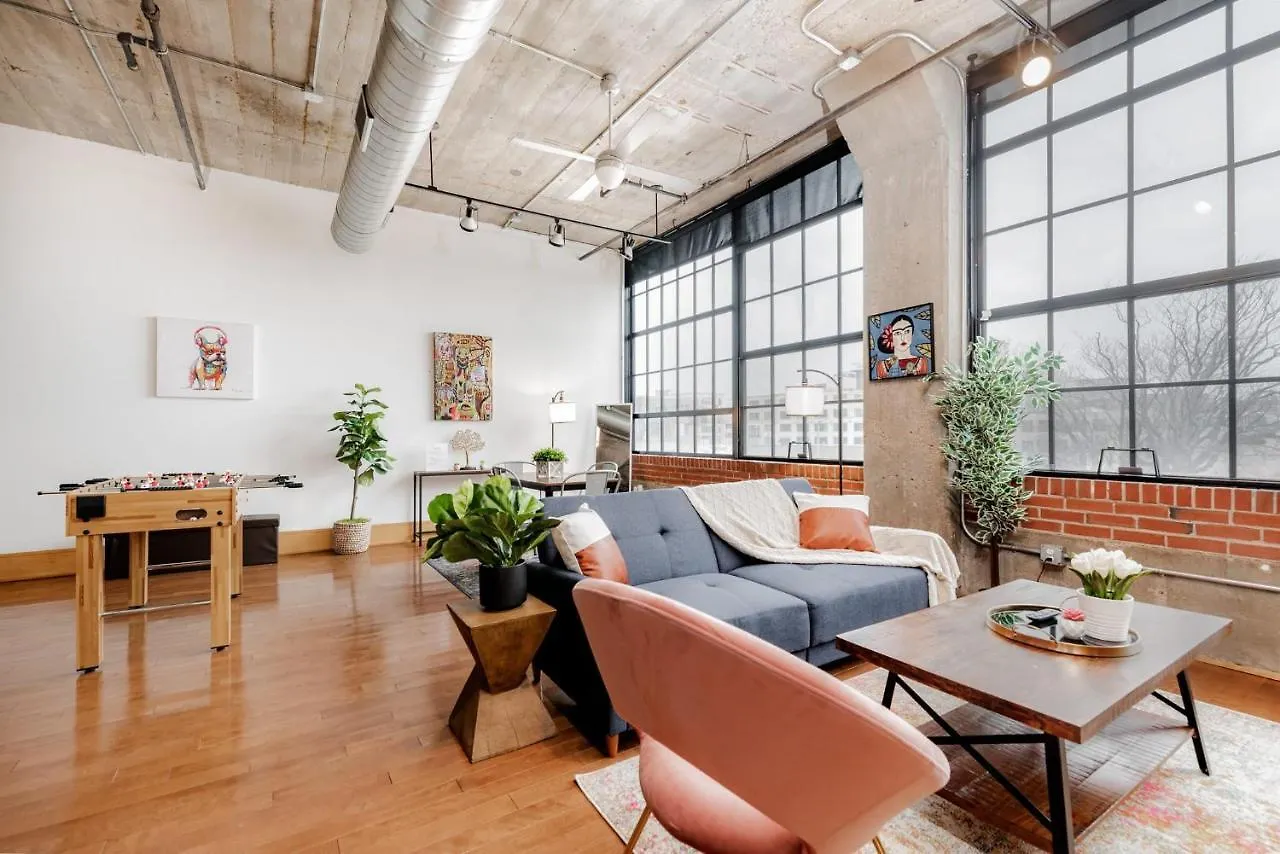 Cozysuites Stunning 1Br Adler Loft With Parking 세인트루이스 아파트